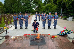 Московские росгвардейцы почтили память героев Великой Отечественной войны