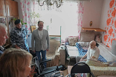 Столичные росгвардейцы навестили ветерана Великой Отечественной войны