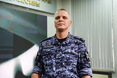Героем рубрики «Знай наших» в День парашютиста стал сотрудник  вневедомственной охраны столичного главка Росгвардии